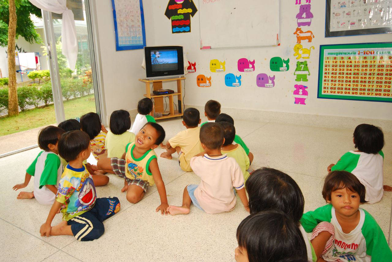 Phuket Sunshine Village - TV Room